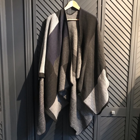 Accessories - BNWOT wool blanket cape.